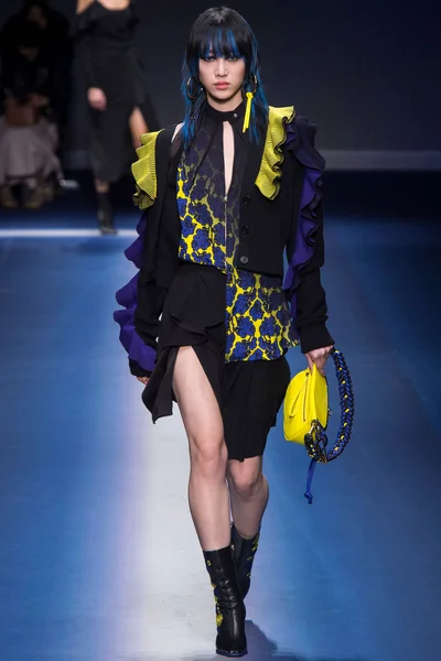 Look 35